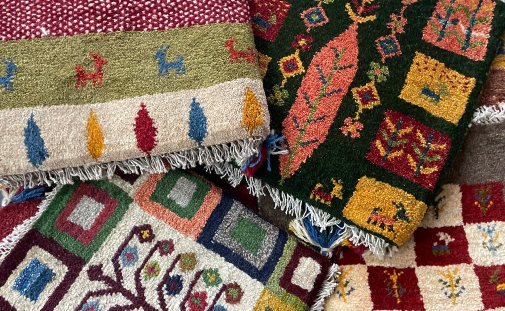 イラン遊牧民の手織りじゅうたんギャッベ 展in浜松
～ほっとあたたかくなる絨毯を暮らしに～　テンイチ